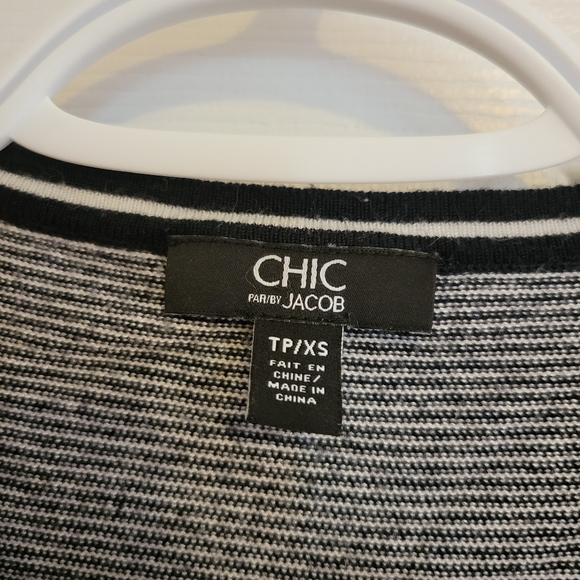 5/$20 Black white striped crewneck button front knit cardigan sweater Jacob XS - Picture 6 of 8